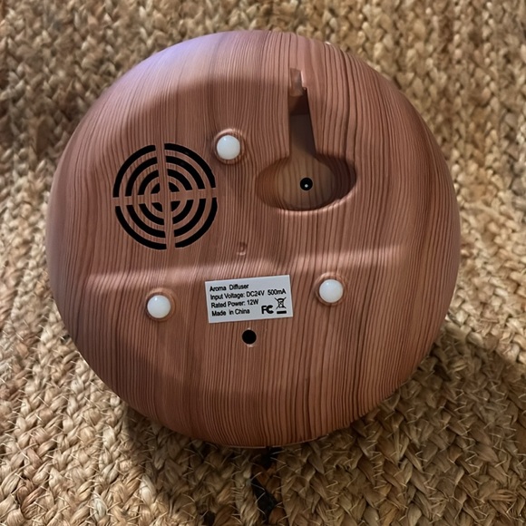 Aroma Essential Oil Diffuser Ultrasonic Cool Mist Humidifier - Color LED Lights - Picture 3 of 7